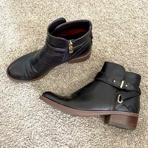 Tommy Hilfiger leather ankle booties